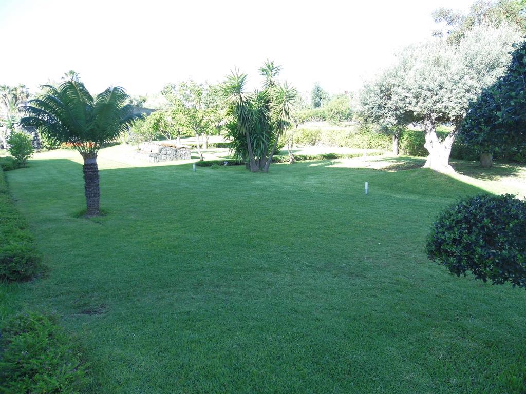 Fiore Dell'Etna Apartment Santa Venerina Bagian luar foto